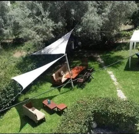 Emi בית הארחה *