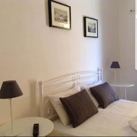 בית הארחה Emi ליגיה